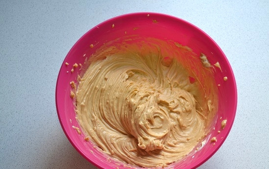 1. Этап. Торт Витязь: Взбейте до пышности.