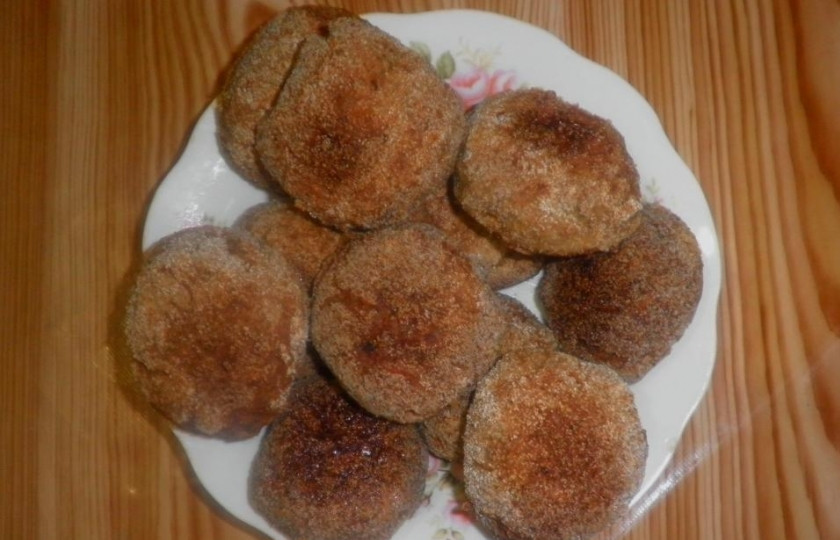 1. Этап. Печеночные котлеты в духовке: Готовые котлеты можно подать с любым гарниром. Приятного аппетита)