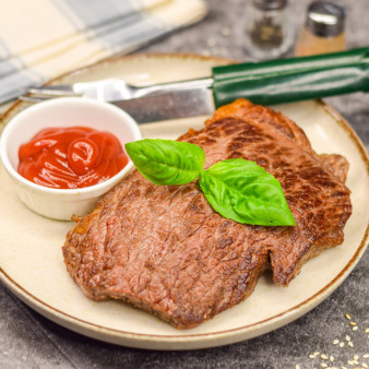 Стейк с базиликом