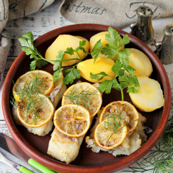 Треска с лимоном в духовке