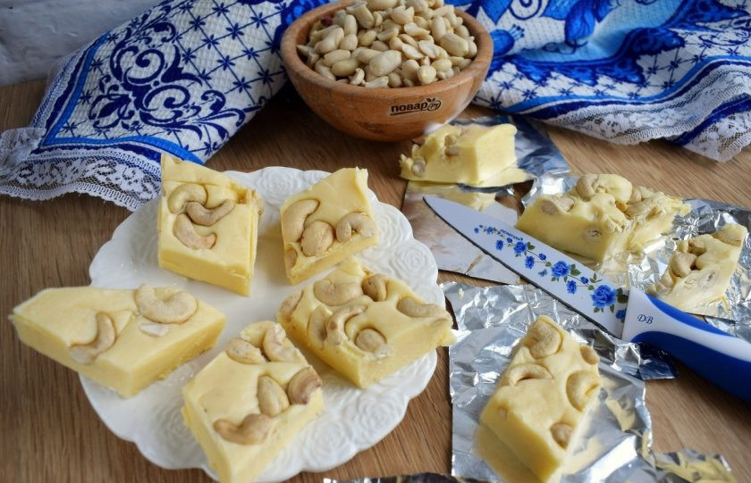 1. Этап. Бурфи: Разрежьте бурфи на порционные кусочки и подавайте к чаю. Приятного аппетита!