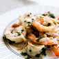 Креветки с чесноком и лаймом