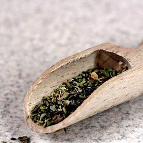 1. Этап. Чесночные булочки: Добавьте орегано.