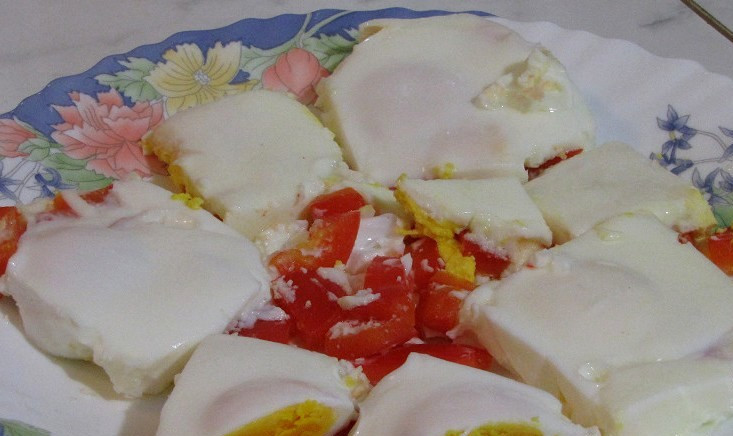 1. Этап. Яичница в пароварке: Подаем готовое блюдо к столу и наслаждаемся своим вкусным и полезным завтраком. Приятного всем аппетита!