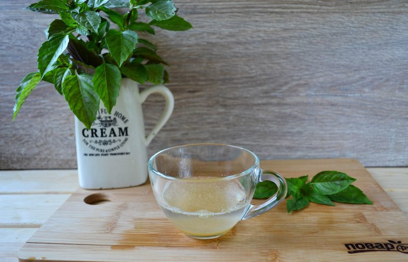 1. Этап. Помидоры с овощами в желе Ералаш: Тем временем желатин замочите в 70 мл холодной воды.