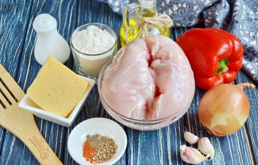 1. Этап. Котлеты из курицы с паприкой: Подготовьте продукты, специи. Приступим!