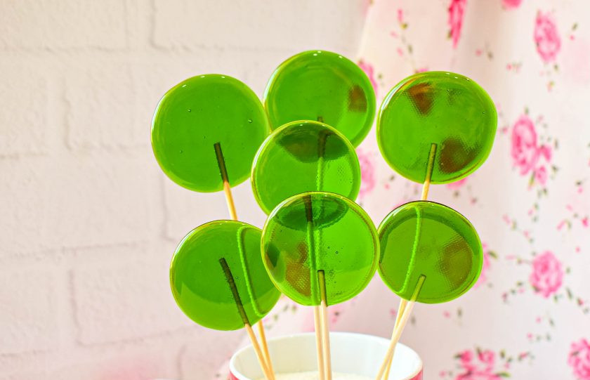 1. Этап. Домашние леденцы без формочек: Используйте леденцы по назначению.