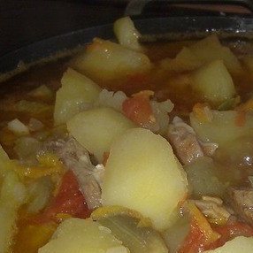 Баранина с баклажанами и помидорами