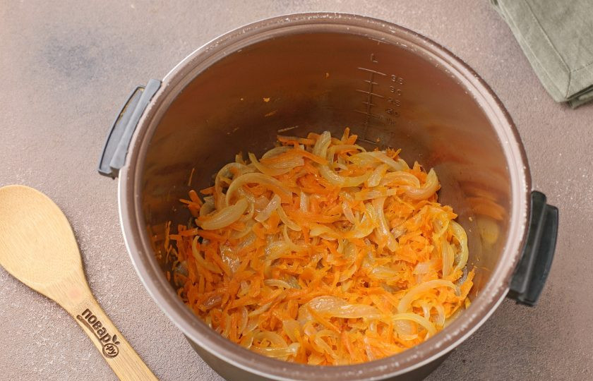 1. Этап. Минтай в сметане в мультиварке: На режиме 