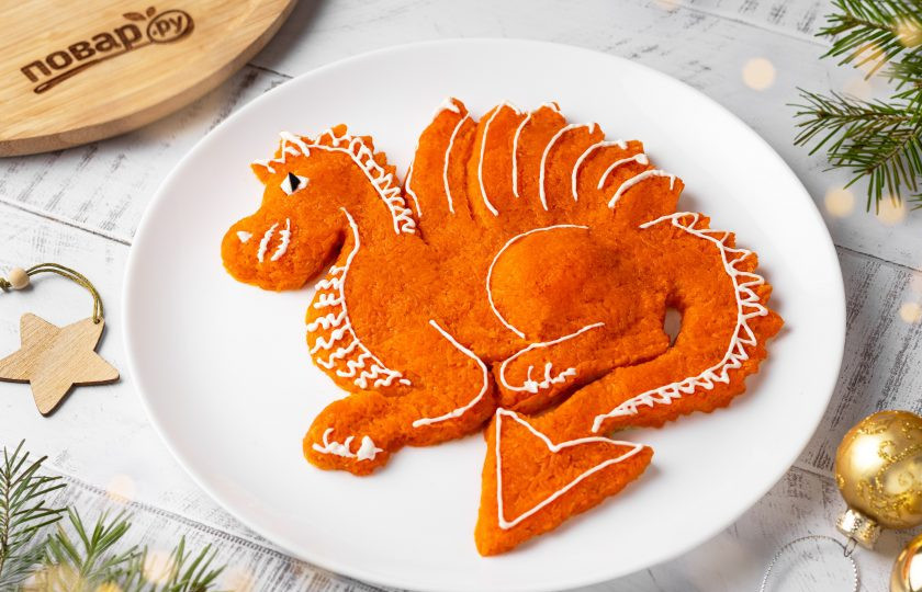 1. Этап. Салат из моркови и тофу на год Дракона: Салат из моркови и тофу готов, приятного вам аппетита! С наступающим Новым годом!