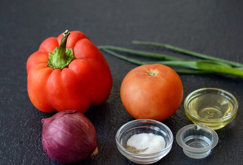 1. Этап. Соус лечо: Подготовьте все ингредиенты.