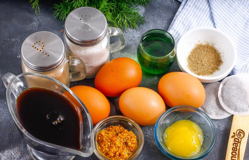 1. Этап. Маринованные яйца по-китайски: Подготовьте указанные ингредиенты. Вместо сушеного имбиря можно использовать свежий.