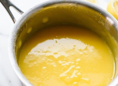 1. Этап. Медово-лимонный курд: 4. Поставьте на огонь и уварите на медленном огне до загустения, помешивая. Это займет до 15 минут. Вот такой медово-лимонный курд получился. Очень вкусно!