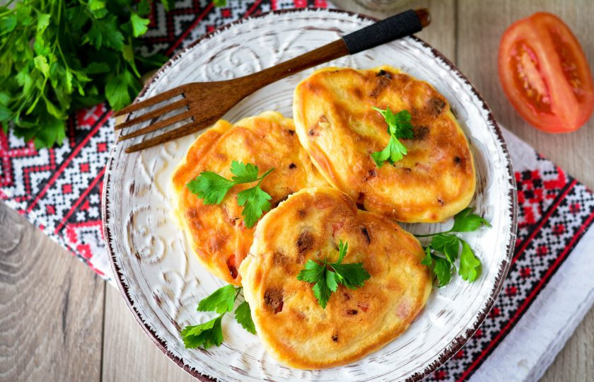 1. Этап. Оладьи-пиццы на молоке: Блюдо готово. Приятного аппетита!