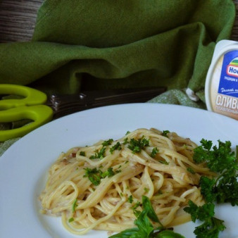 Спагетти в сырно-грибном соусе