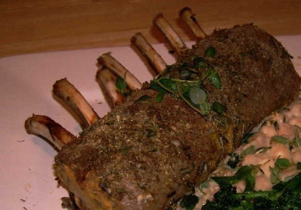 1. Этап. Каре барашка в духовке: 3. Вот и все! Можно подавать как целым...