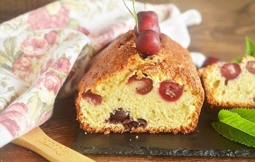 1. Этап. Кекс с черешней: 6. Выпекайте в разогретой до 180 градусах духовке около 1 часа. Приятного аппетита!