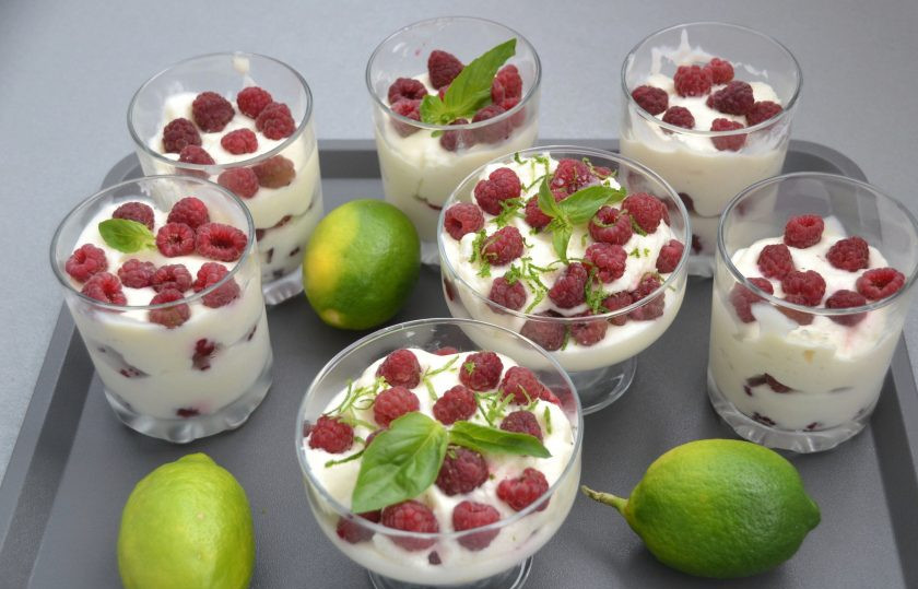 1. Этап. Лимонное парфе: Перед подачей можно украсить парфе лимонной цедрой, листиком мяты или базилика, ломтиком бисквитного печенья.