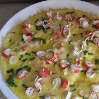 Омлет с крабовыми палочками