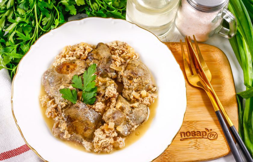 1. Этап. Куриная печень в горчичном соусе: Выложите печень в горчичном соусе на тарелки и подайте к столу горячей.