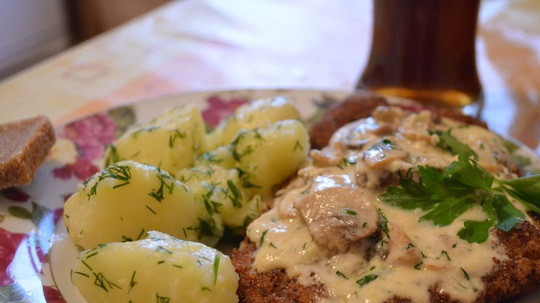 1. Этап. Сырно-грибной соус: Поливаем соусом любое блюдо. Приятного аппетита!