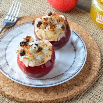 Фаршированные яблоки с рисом в духовке