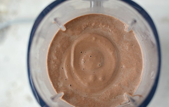 1. Этап. Банановый милкшейк: 4. Всё взбейте до единой консистенции.