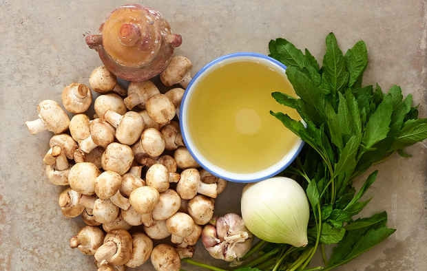 1. Этап. Мексиканский грибной суп: 1. Вот все ингредиенты, которые мы будем использовать.