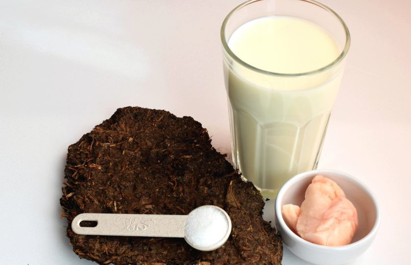 1. Этап. Чай по-тувински: Подготовьте ингредиенты. Хотя на фото немного курдючного жира, я предпочитаю добавлять в такой чай сливочное масло.