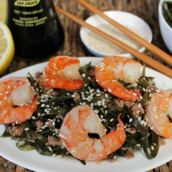 Салат из морепродуктов с морской капустой