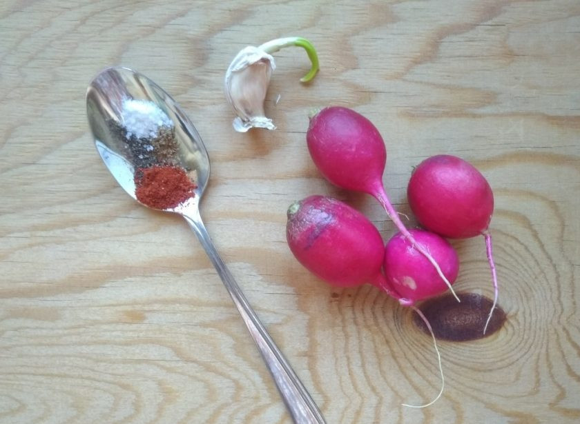 1. Этап. Редис по-корейски: 1. Подготовьте все ингредиенты.