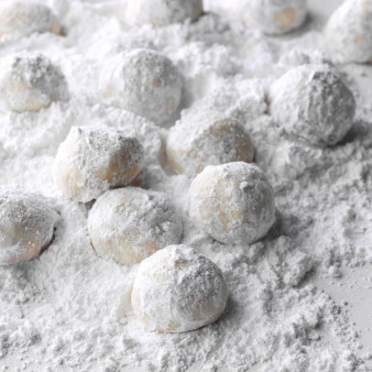 Buttery Almond Cookies