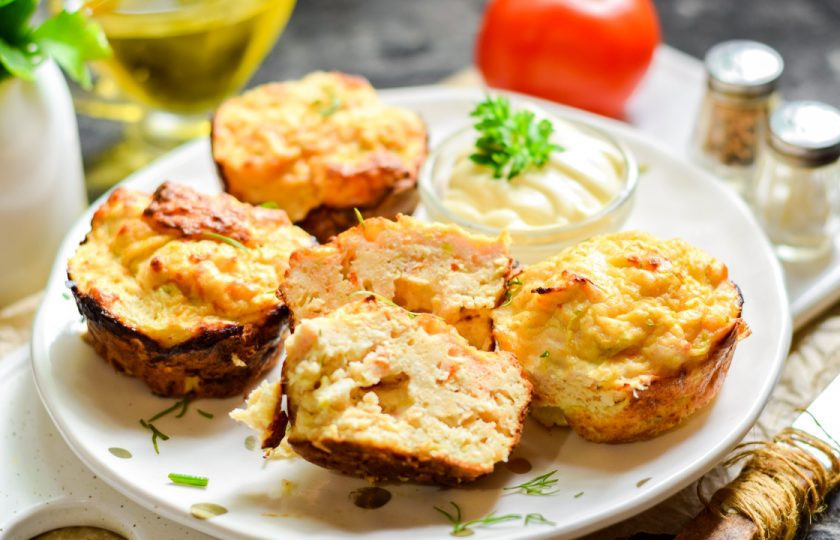 1. Этап. Маффины из курицы и кабачков: Получается очень вкусно.