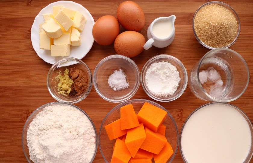 1. Этап. Американский тыквенный пирог: Подготовьте все необходимые ингредиенты. Сливочное масло должно быть очень холодным.