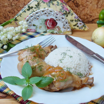 Курица в кисло-сладком луковом соусе