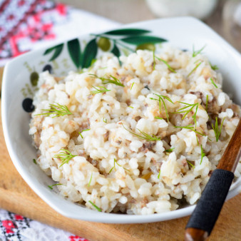 Рис с рыбными консервами