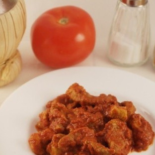 Свинина, тушенная в йогурте