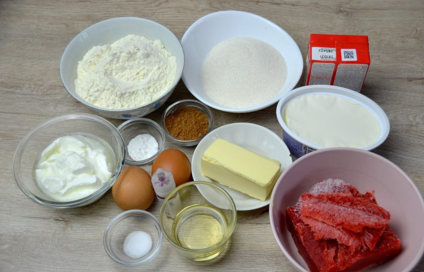 1. Этап. Пирожное Красное и белое: Подготовьте ингредиенты.