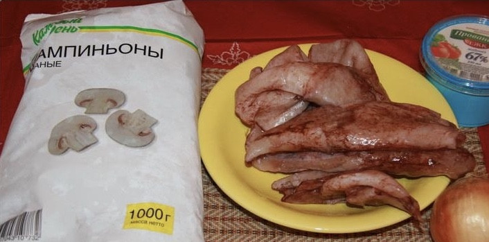 1. Этап. Салат из кальмаров и шампиньонов: 1. Приготовление начинаем с того, что подготавливаем все необходимые ингредиенты.