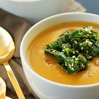 Суп-пюре из тыквы с чесноком