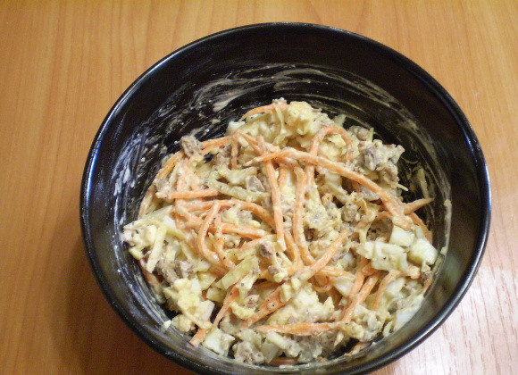 1. Этап. Салат с корейской морковью и печенью: Перемешайте салат.