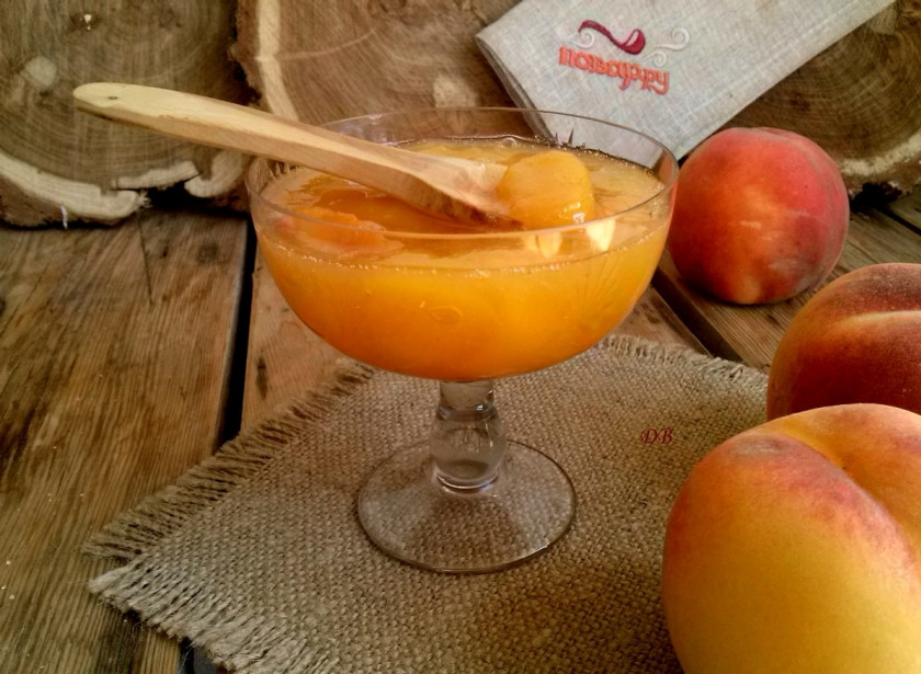 1. Этап. Варенье из персиков густое: После звукового сигнала варенье разложите по стерилизованным банкам и закатайте крышками. Выход – 2л. Храните в прохладном месте. Приятного аппетита!