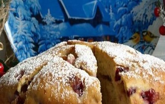 1. Этап. Вишневый пирог с кленовым сиропом: Подайте пирог к столу. Приятного аппетита!