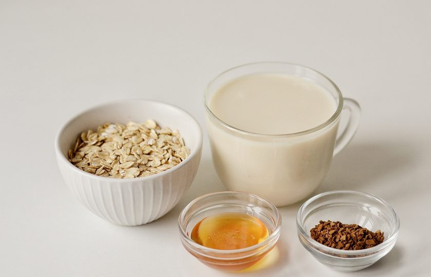 1. Этап. Кофейная овсянка: Подготовьте все ингредиенты.