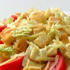 Салат Цезарь с курицей по-домашнему