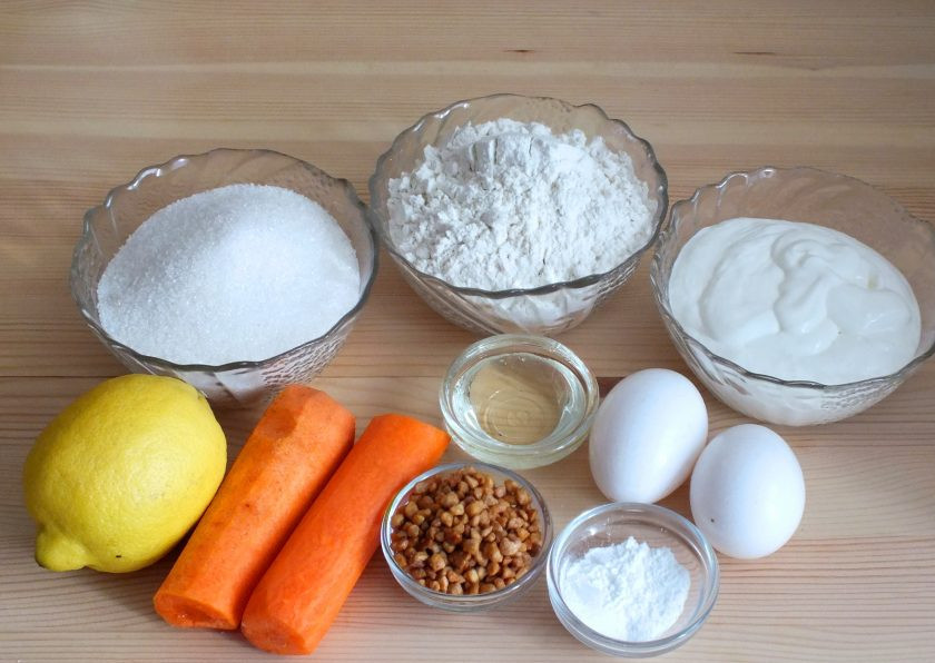 1. Этап. Морковный кекс со сметанно-лимонной пропиткой: Подготовьте необходимые ингредиенты.