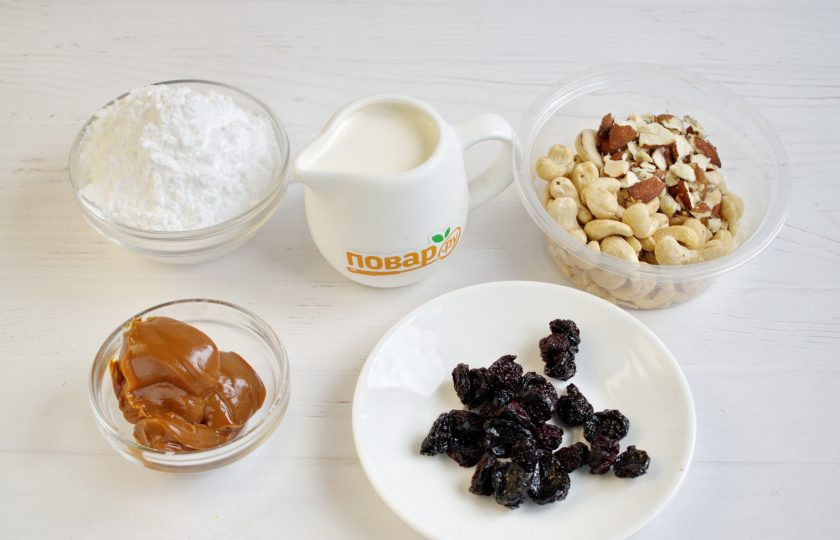 1. Этап. Ванильная помадка: Подготовьте необходимые продукты.