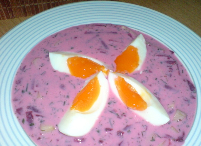 1. Этап. Свекольник по-белорусски: Посолить по вкусу и добавить порезанные яйца. Готово!