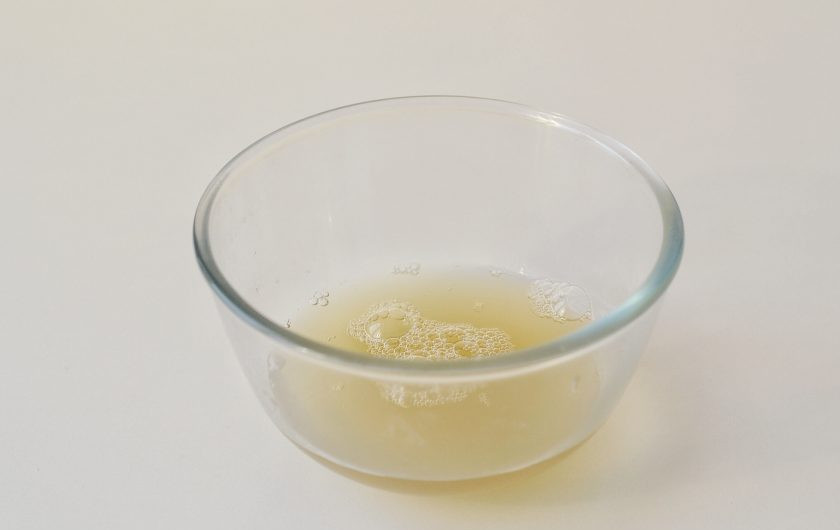 1. Этап. Бисквит на аквафабе: Аквафабу перелейте в большую миску.