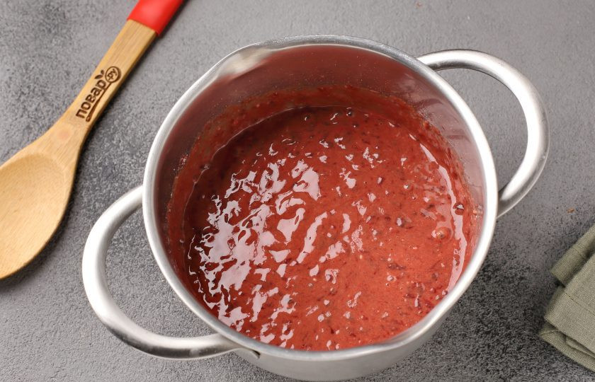 1. Этап. Блинчики из печенки: Перемешайте.